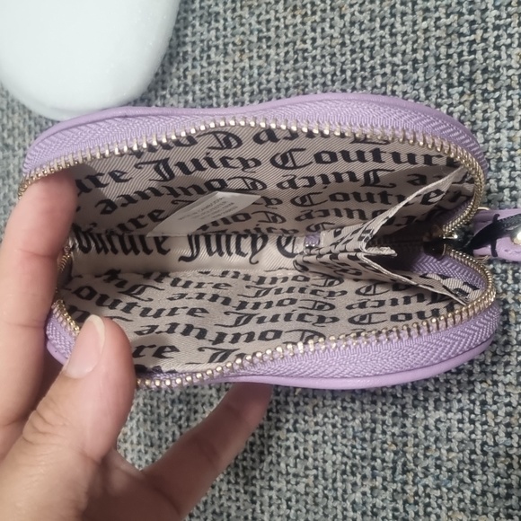 JUICY COUTURE Small Kingdom Heart Wristlet/Coin Purse - Lavender - Picture 6 of 8